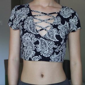 'Charlotte Russe' Navy & White Crop